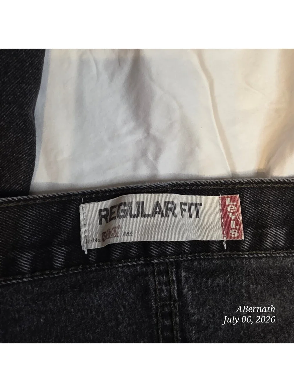 Vintage Levi's 505 Regular Fit Black Jeans W38 L34 Red Tab